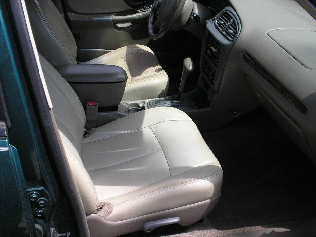 Oldsmobile CUTLASS Unknown Sedan