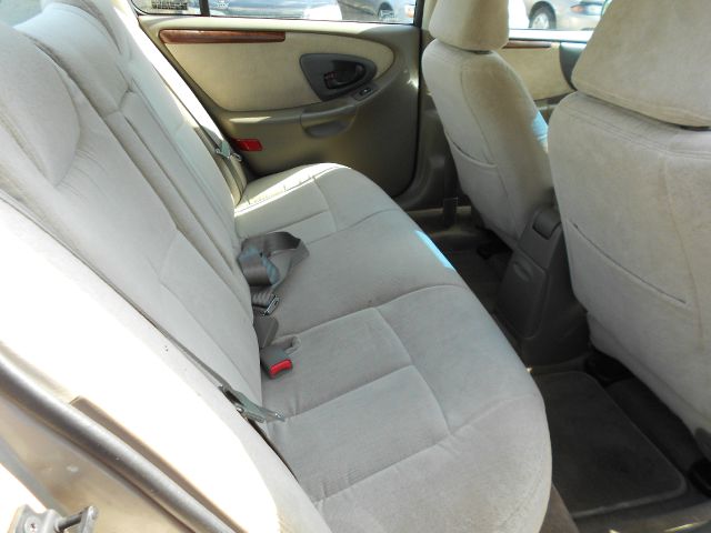 Oldsmobile CUTLASS S Sedan Sedan