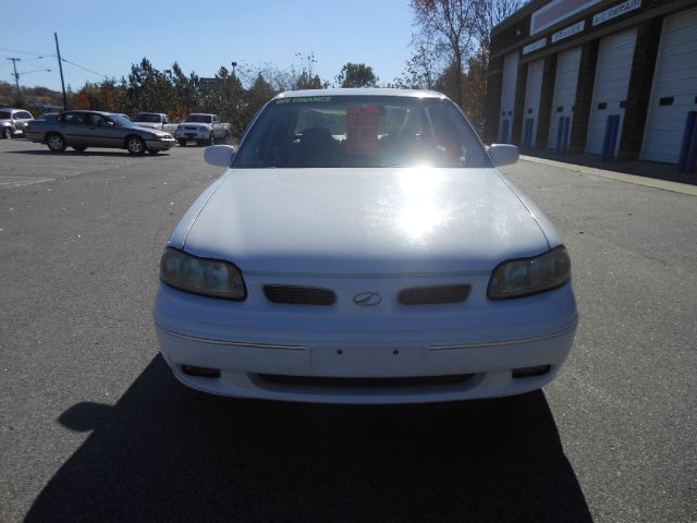 Oldsmobile CUTLASS 1998 photo 4