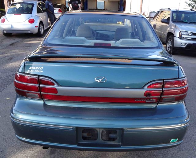 Oldsmobile CUTLASS S Sedan Sedan