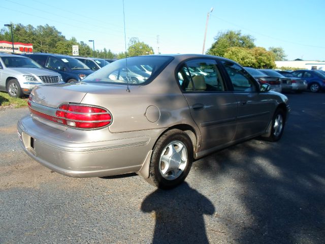 Oldsmobile CUTLASS XLT CREW 7.3 Diesel 4X4 Sedan
