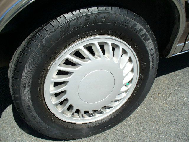 Oldsmobile Cutlass Ciera 15 Sedan