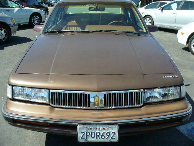 Oldsmobile Cutlass Ciera 1989 photo 17