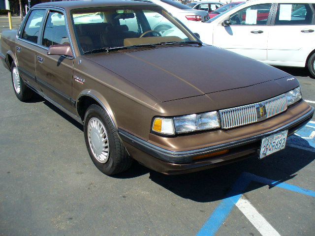 Oldsmobile Cutlass Ciera 1989 photo 9