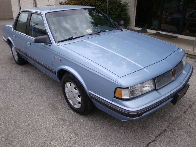 Oldsmobile Cutlass Ciera 1992 photo 8