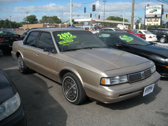 Oldsmobile Cutlass Ciera 1994 photo 1