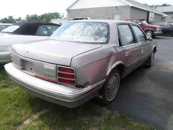 Oldsmobile Cutlass Ciera 1995 photo 1