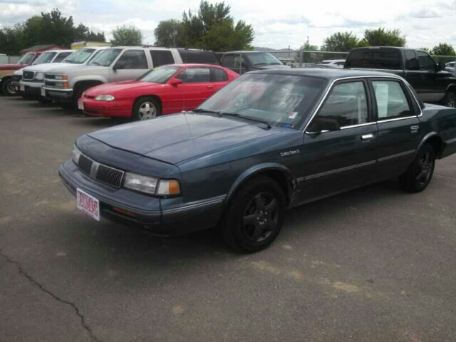 Oldsmobile Cutlass Ciera 1995 photo 2