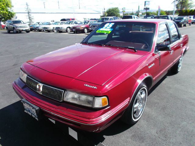 Oldsmobile Cutlass Ciera Base Touring Technology Sedan