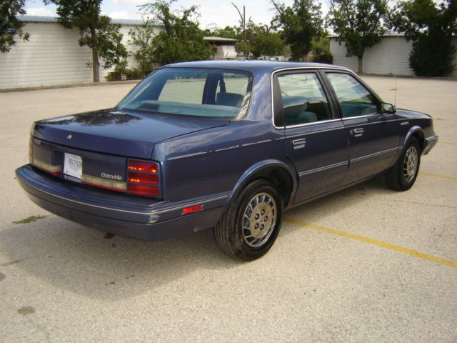 Oldsmobile Cutlass Ciera 1995 photo 4