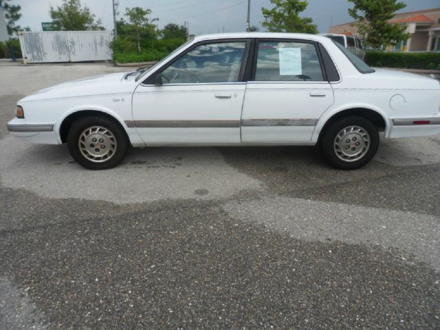 Oldsmobile Cutlass Ciera 1996 photo 2