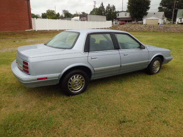 Oldsmobile Cutlass Ciera 1996 photo 1