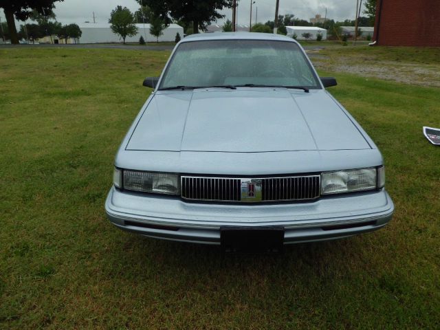 Oldsmobile Cutlass Ciera 1996 photo 2