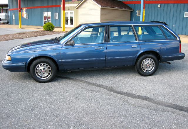 Oldsmobile Cutlass Ciera 1996 photo 3