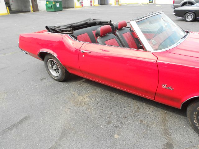 Oldsmobile Cutlass Convertible 1972 photo 2