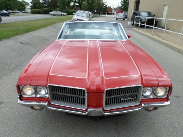 Oldsmobile Cutlass Supreme 1971 photo 1