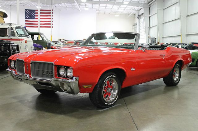 Oldsmobile Cutlass Supreme 1971 photo 1