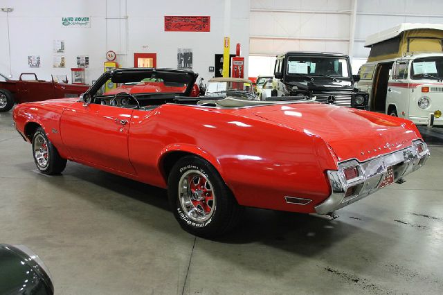 Oldsmobile Cutlass Supreme 1971 photo 4