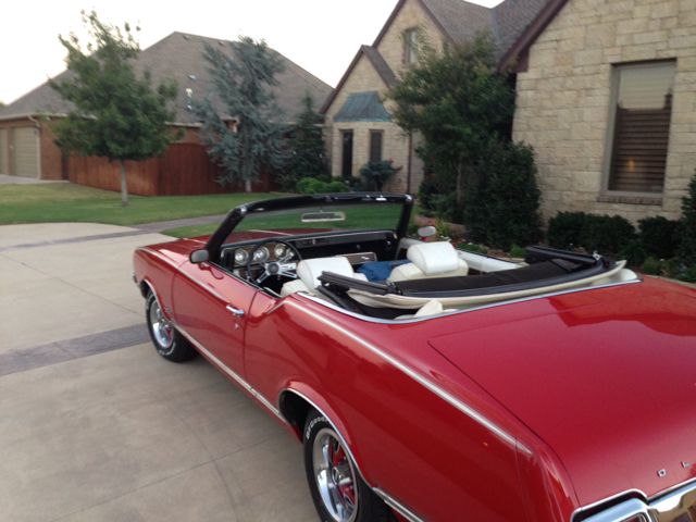 Oldsmobile Cutlass Supreme 1971 photo 4