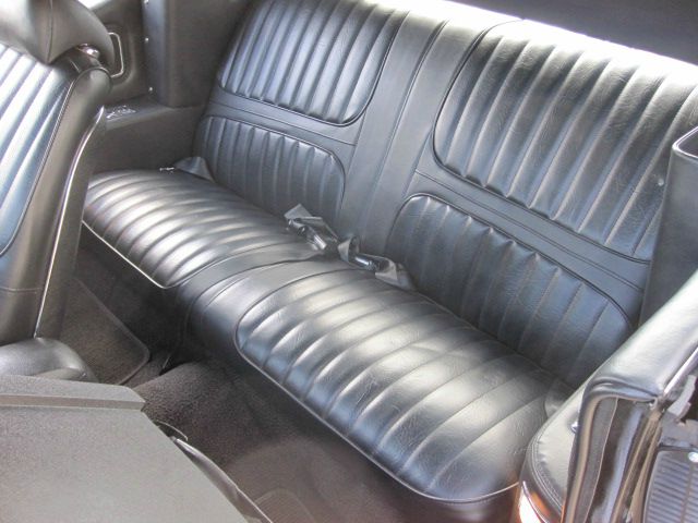 Oldsmobile Cutlass Supreme 1972 photo 4