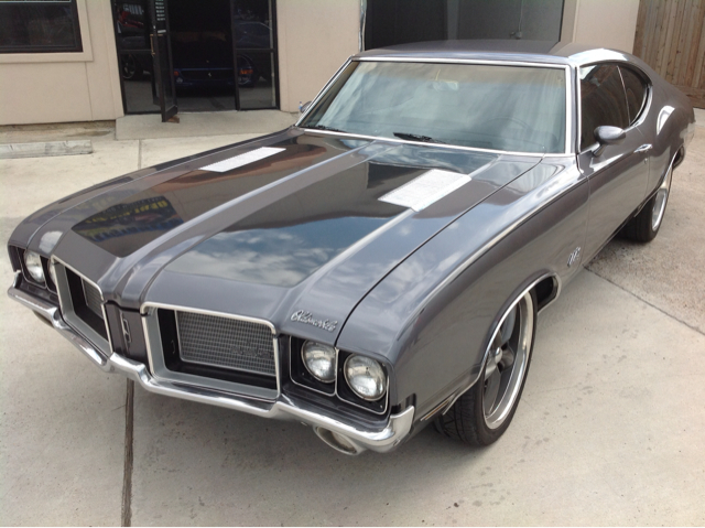 Oldsmobile Cutlass Supreme Durango Classic Car - Custom Car