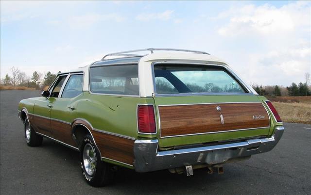 Oldsmobile Cutlass Supreme 1972 photo 2