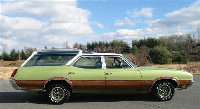 Oldsmobile Cutlass Supreme 1972 photo 3