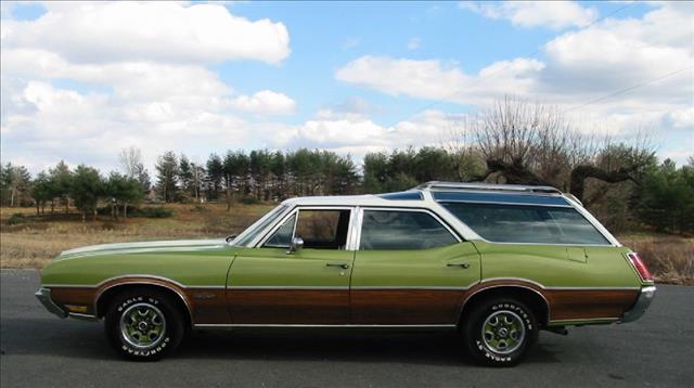 Oldsmobile Cutlass Supreme 1972 photo 4