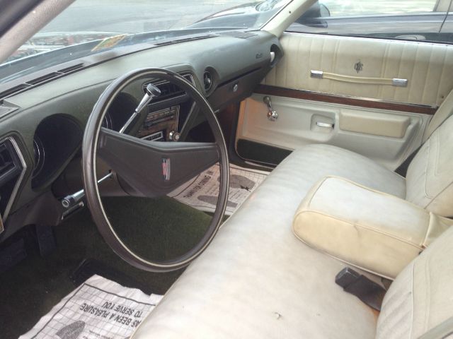 Oldsmobile Cutlass Supreme 1974 photo 4