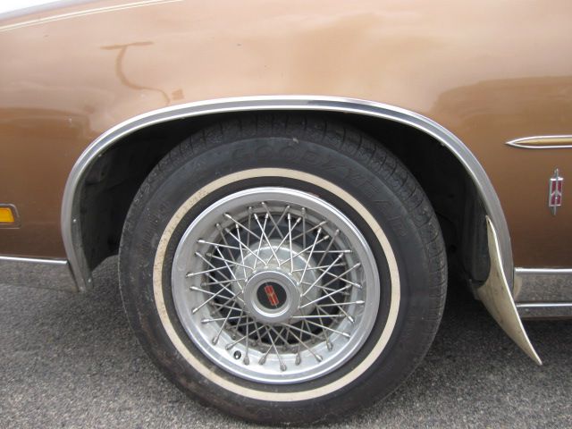 Oldsmobile Cutlass Supreme 1980 photo 3