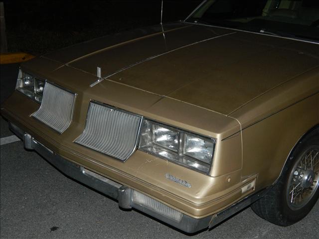 Oldsmobile Cutlass Supreme 1981 photo 3