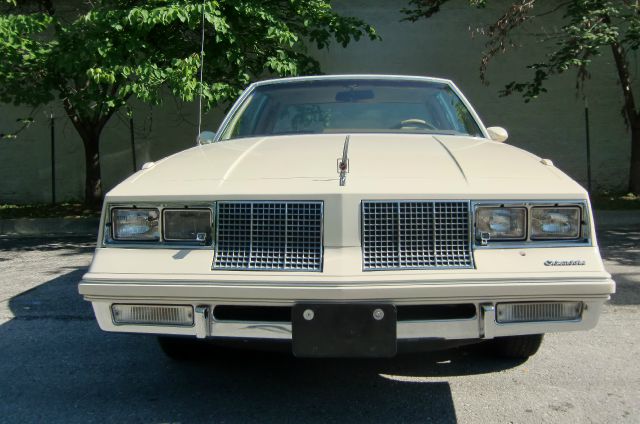 Oldsmobile Cutlass Supreme 1985 photo 1