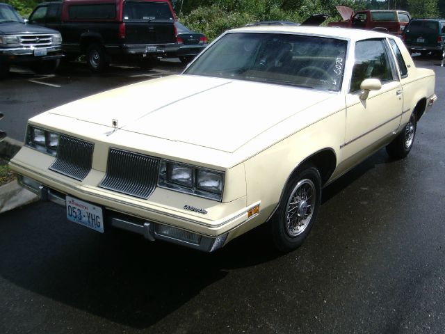 Oldsmobile Cutlass Supreme Unknown Coupe