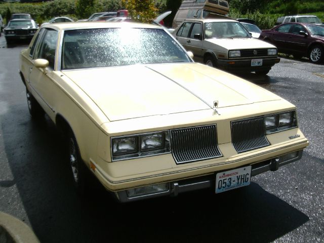 Oldsmobile Cutlass Supreme 1986 photo 4