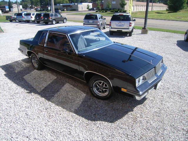 Oldsmobile Cutlass Supreme 1986 photo 4