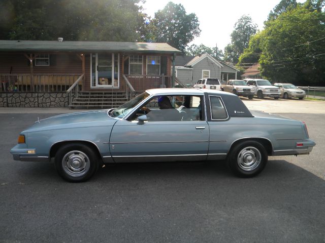Oldsmobile Cutlass Supreme 1987 photo 3