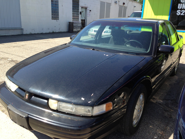 Oldsmobile Cutlass Supreme 1994 photo 2