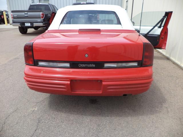 Oldsmobile Cutlass Supreme 1994 photo 8