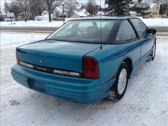 Oldsmobile Cutlass Supreme 1995 photo 1