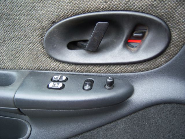 Oldsmobile Cutlass Supreme 1996 photo 8