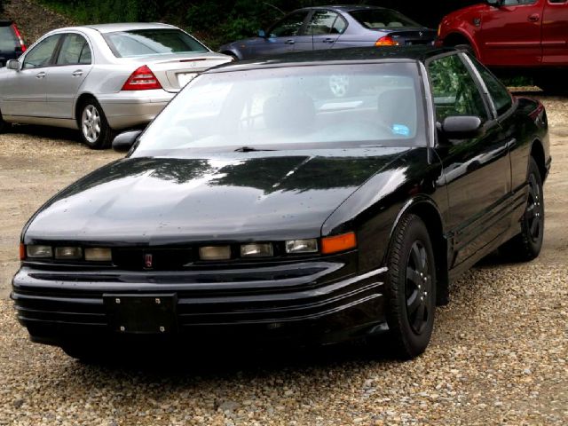 Oldsmobile Cutlass Supreme 1996 photo 3