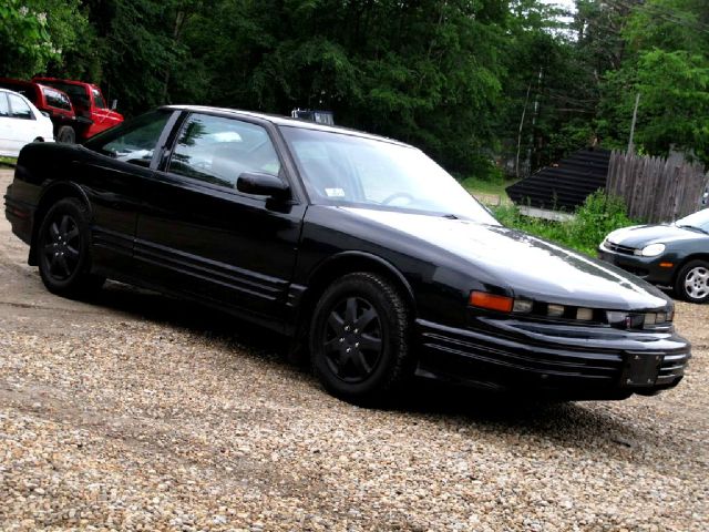 Oldsmobile Cutlass Supreme 1996 photo 4