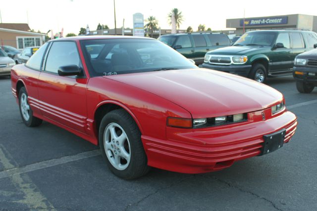 Oldsmobile Cutlass Supreme 1997 photo 3