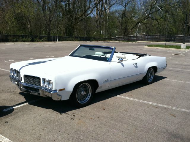 Oldsmobile Delta 88 1970 photo 2