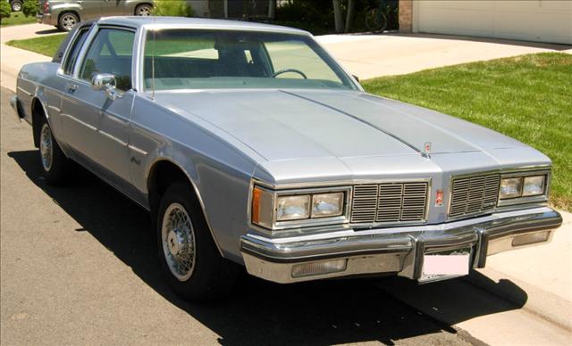Oldsmobile Delta 88 1983 photo 1