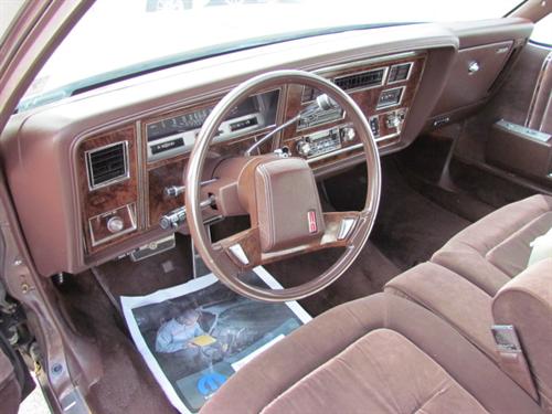 Oldsmobile Delta 88 1984 photo 1