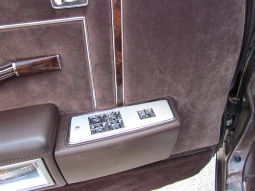 Oldsmobile Delta 88 1984 photo 3