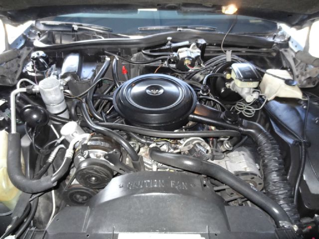Oldsmobile Delta 88 1985 photo 2