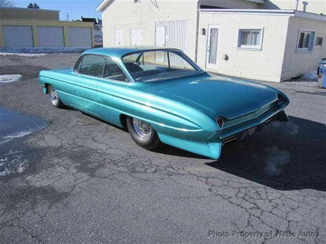 Oldsmobile Dynamic 88 1961 photo 1