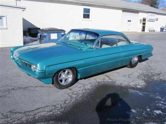 Oldsmobile Dynamic 88 1961 photo 2